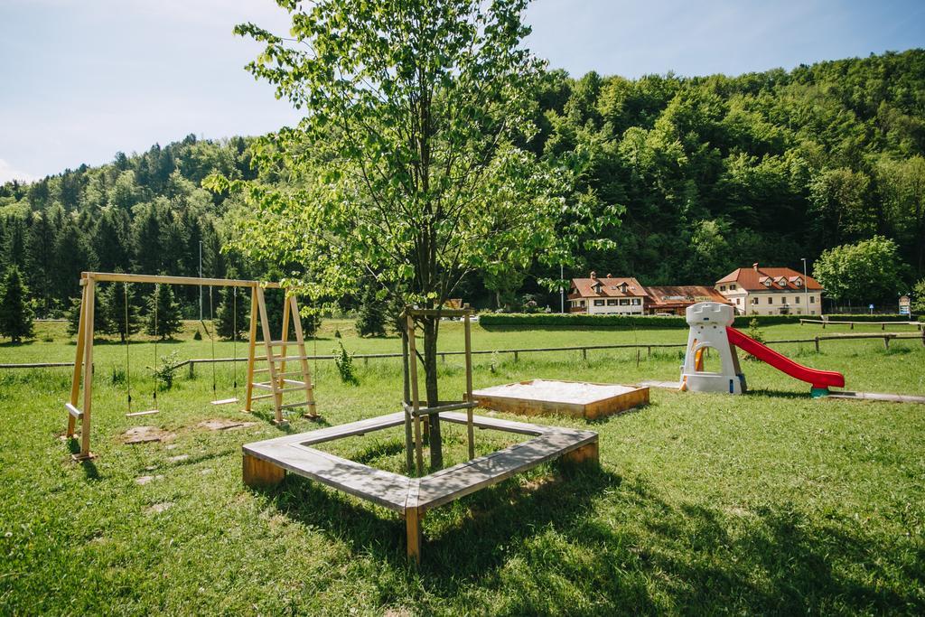 Villa Pocitniska Hiska Pod Skalco Kamnik Esterno foto